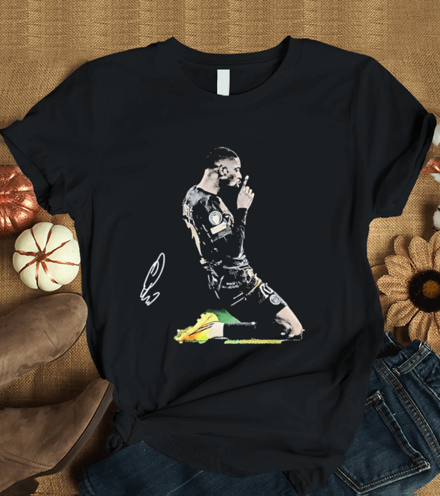 Paris Saint Germain Ousmane Dembele Celebration On One Knee T-Shirt