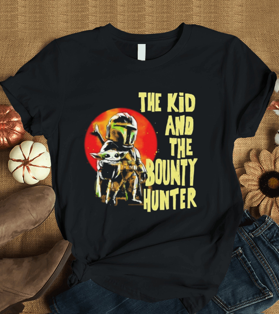 The Kid And The Bounty Hunter Grogu Din Djarin Star Wars Mandalorian Red Circle T-Shirt