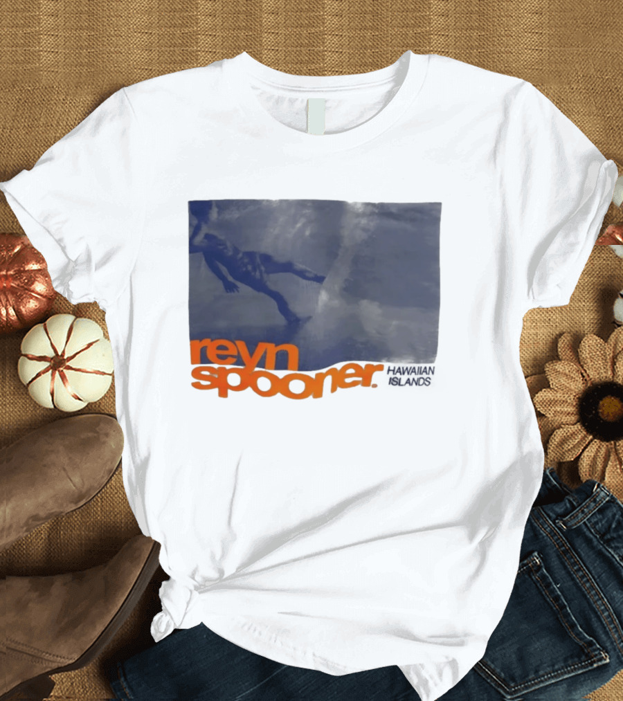 Reyn Spooner Hawaiian Islands Surfing Waves T-Shirt