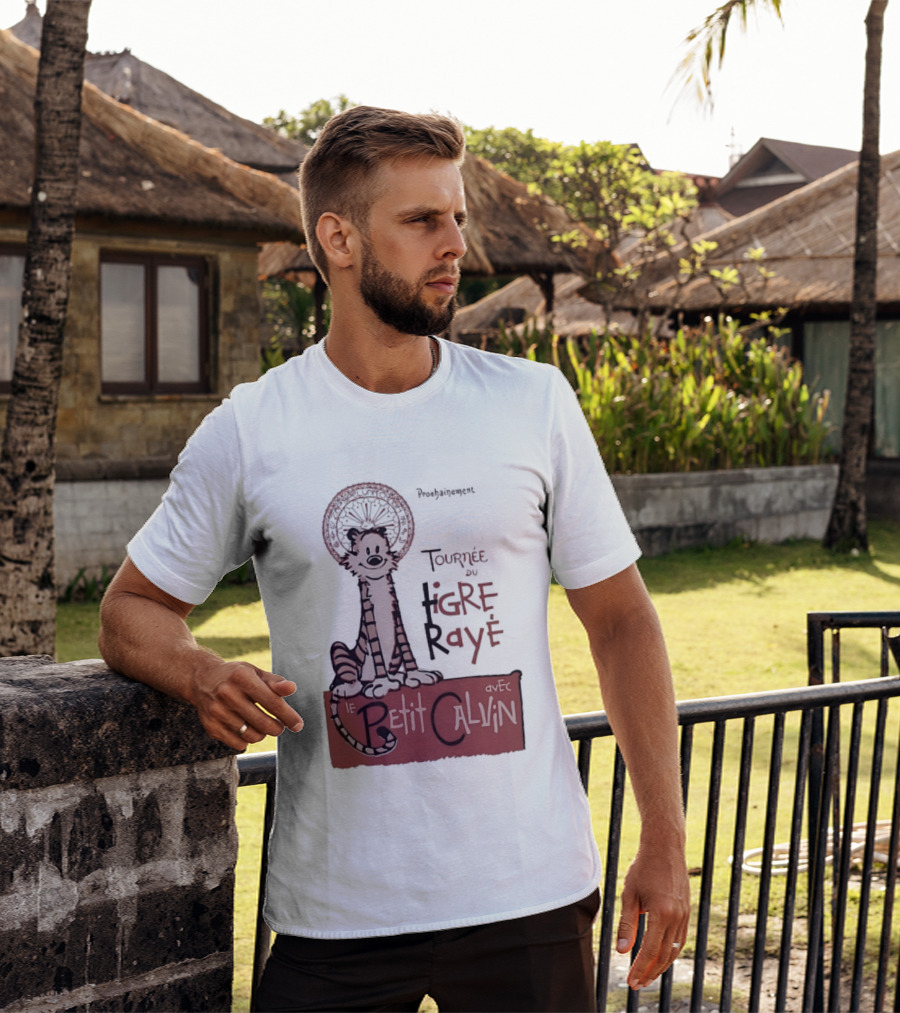 Tournée Du Tigre Raye Le Petit Calvin Avec Hobbes T-Shirt