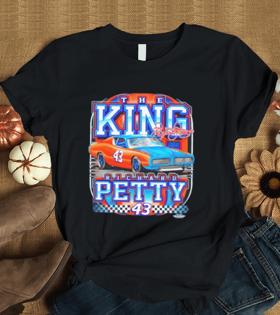 Richard Petty The King No 43 NASCAR Racing Car Checkered Flag T-Shirt