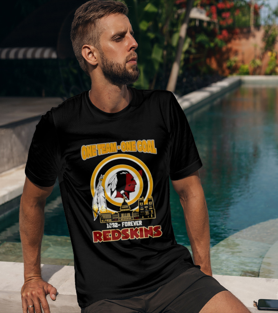 One Team One Goal 1932 Forever Redskins Football Skyline Capitol Building T-Shirt
