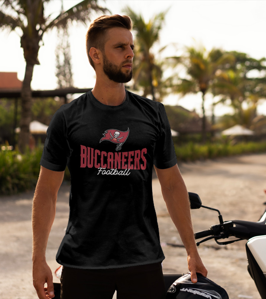 Tampa Bay Buccaneers Football 1976 NFC South Vintage Style Buccaneers Flag T-Shirt