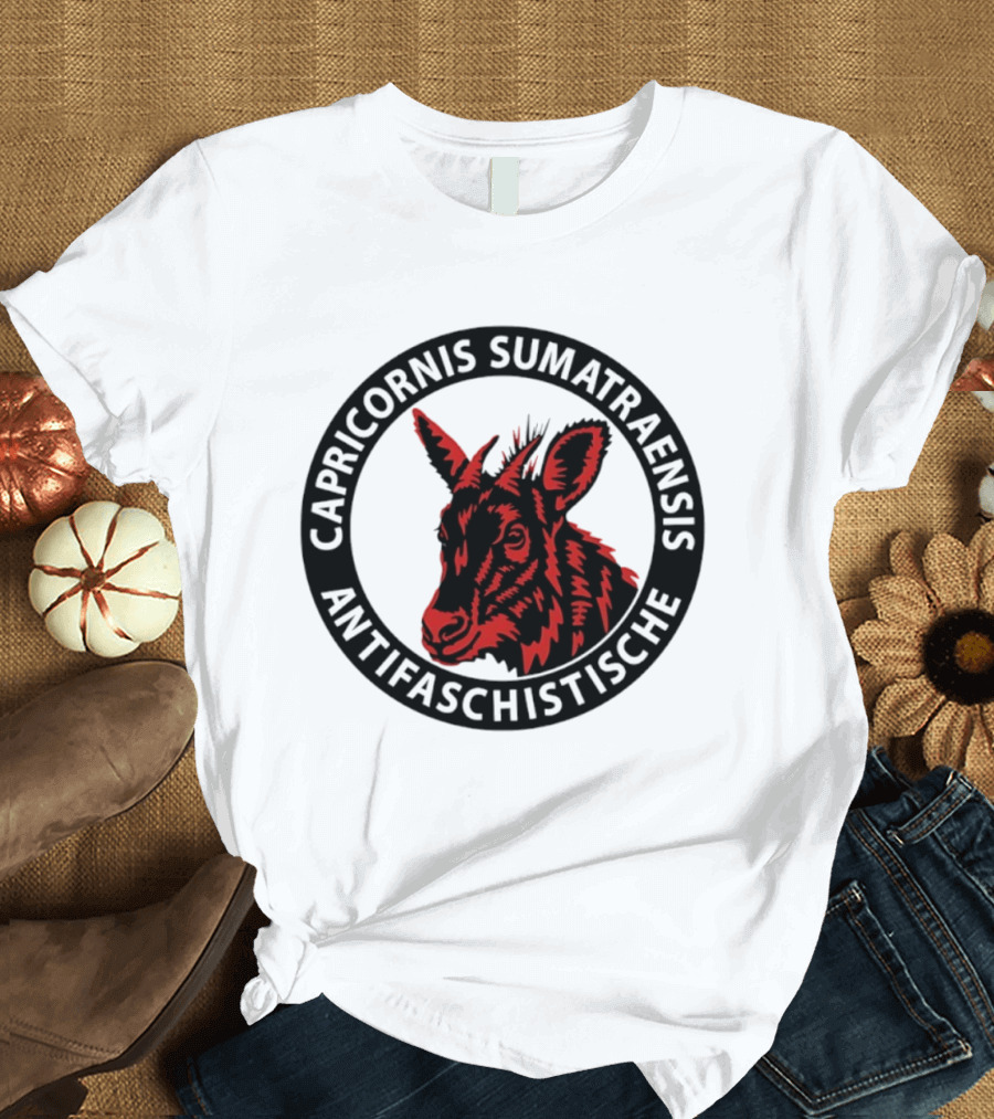 Capricornis Sumatraensis Antifaschistische Red Goat T-Shirt