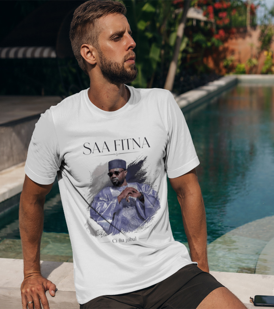 Saa Fitna Ci Nu Jubul Senegal Politics Blue Robe Man T-Shirt