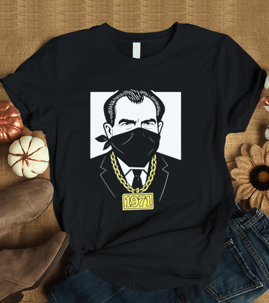 Richard Nixon 1971 Bandana Gold Chain T-Shirt