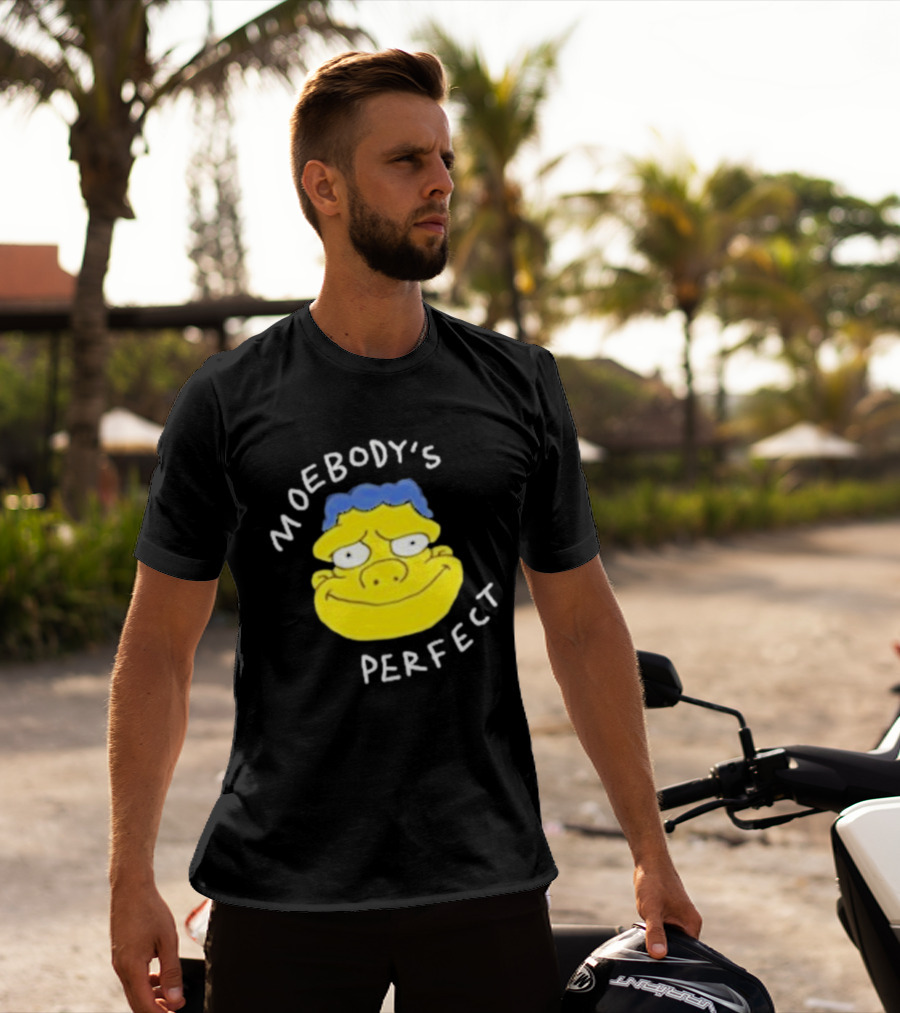 Moebody's Perfect Yellow Cartoon Face With Blue Hair Smirk T-Shirt