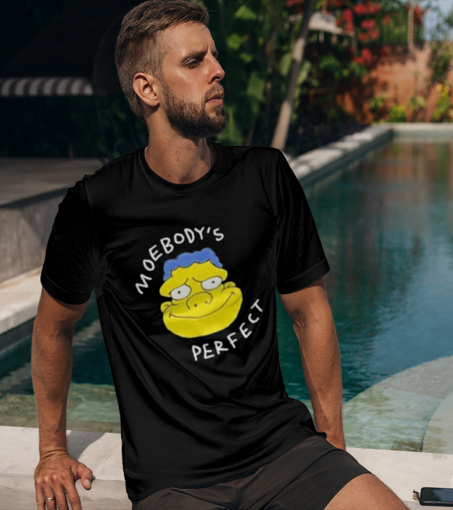 Moebody's Perfect Yellow Cartoon Face With Blue Hair Smirk T-Shirt