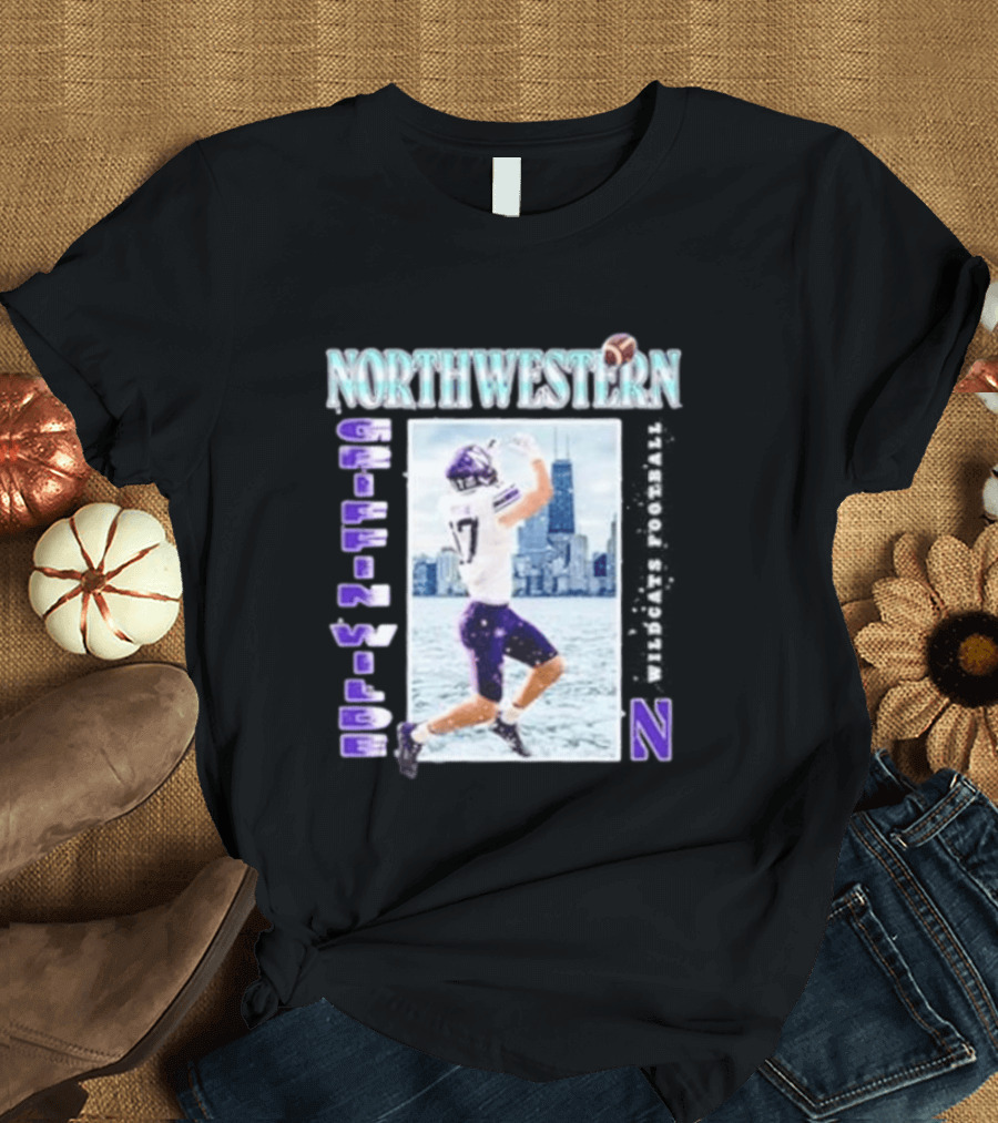 Northwestern Wildcats Football Griffin Wilde No 17 Chicago Skyline T-Shirt