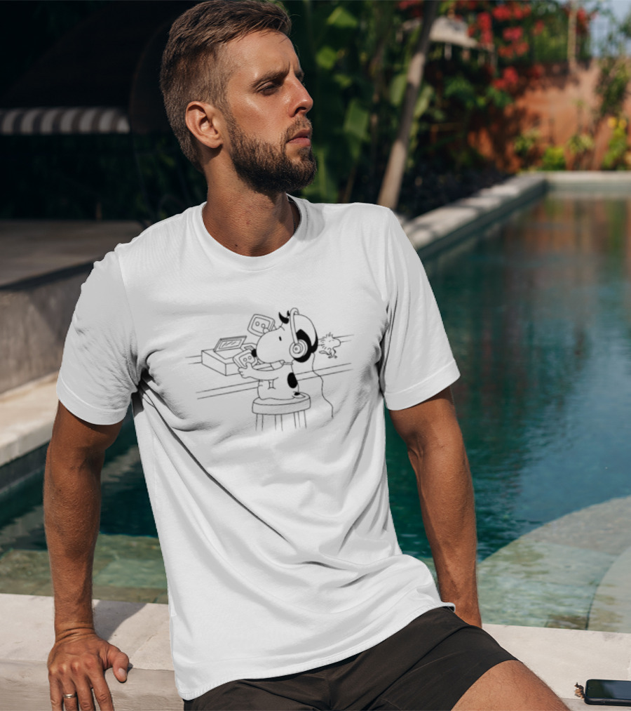 Snoopy And Woodstock Headphones Music Listening Scene T-Shirt
