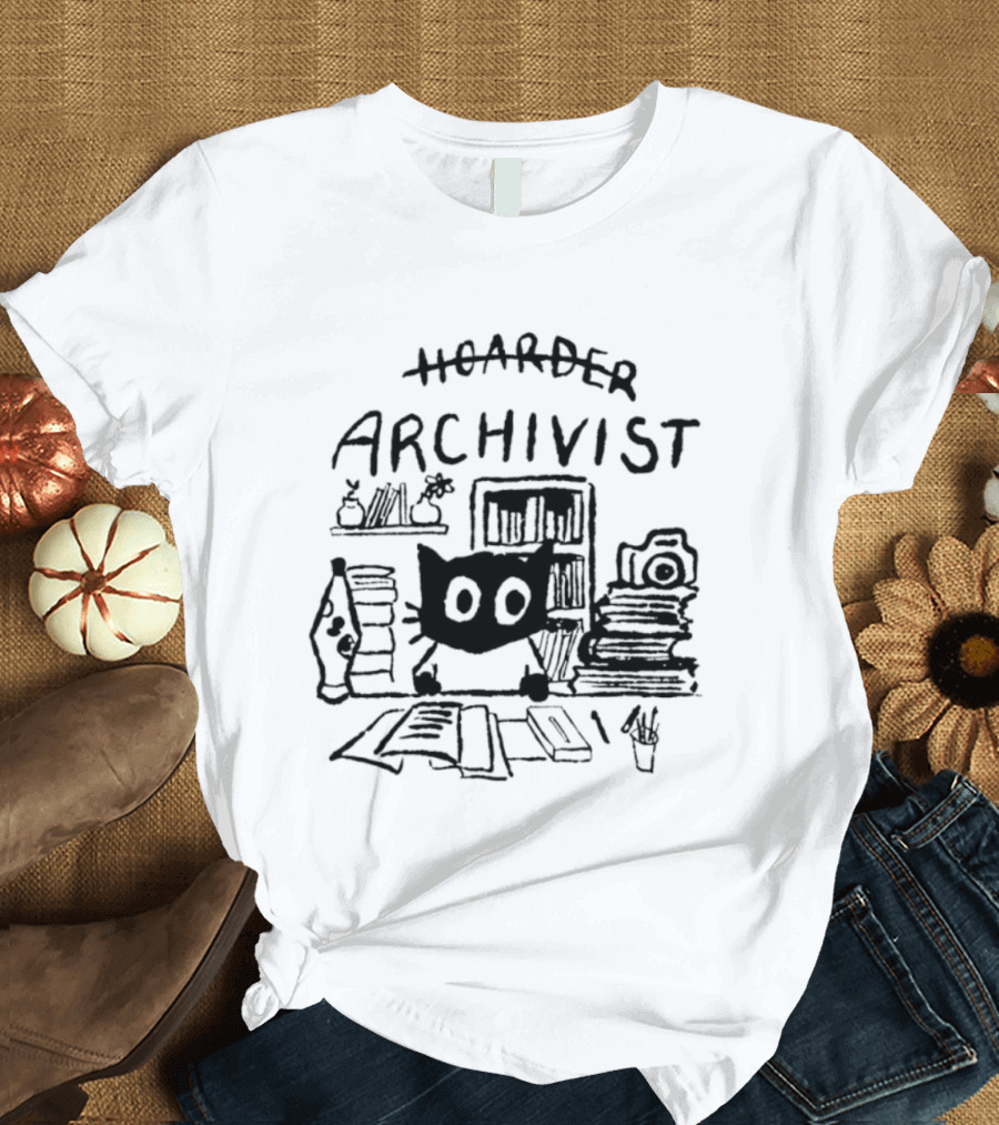 Cat Hoarder Archivist Bookworm Librarian T-Shirt