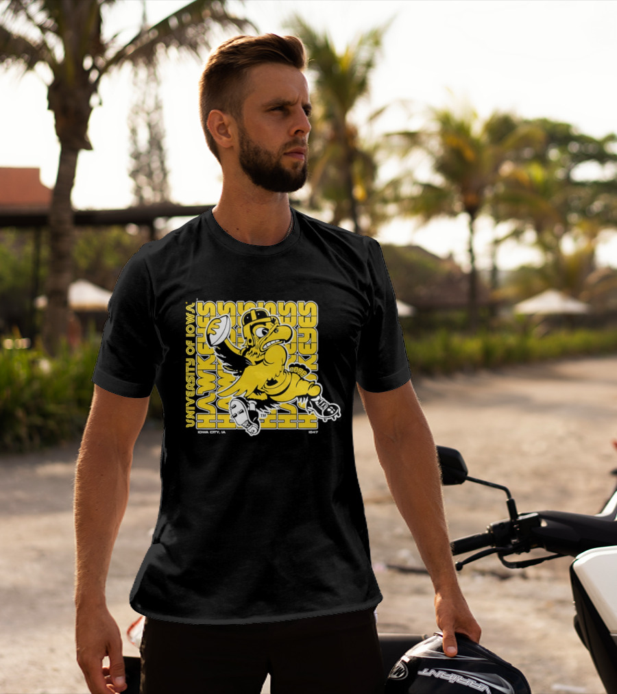 University Of Iowa Hawkeyes Mascot Iowa City Retro 1847 T-Shirt