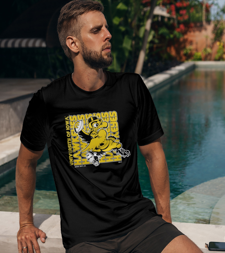 University Of Iowa Hawkeyes Mascot Iowa City Retro 1847 T-Shirt