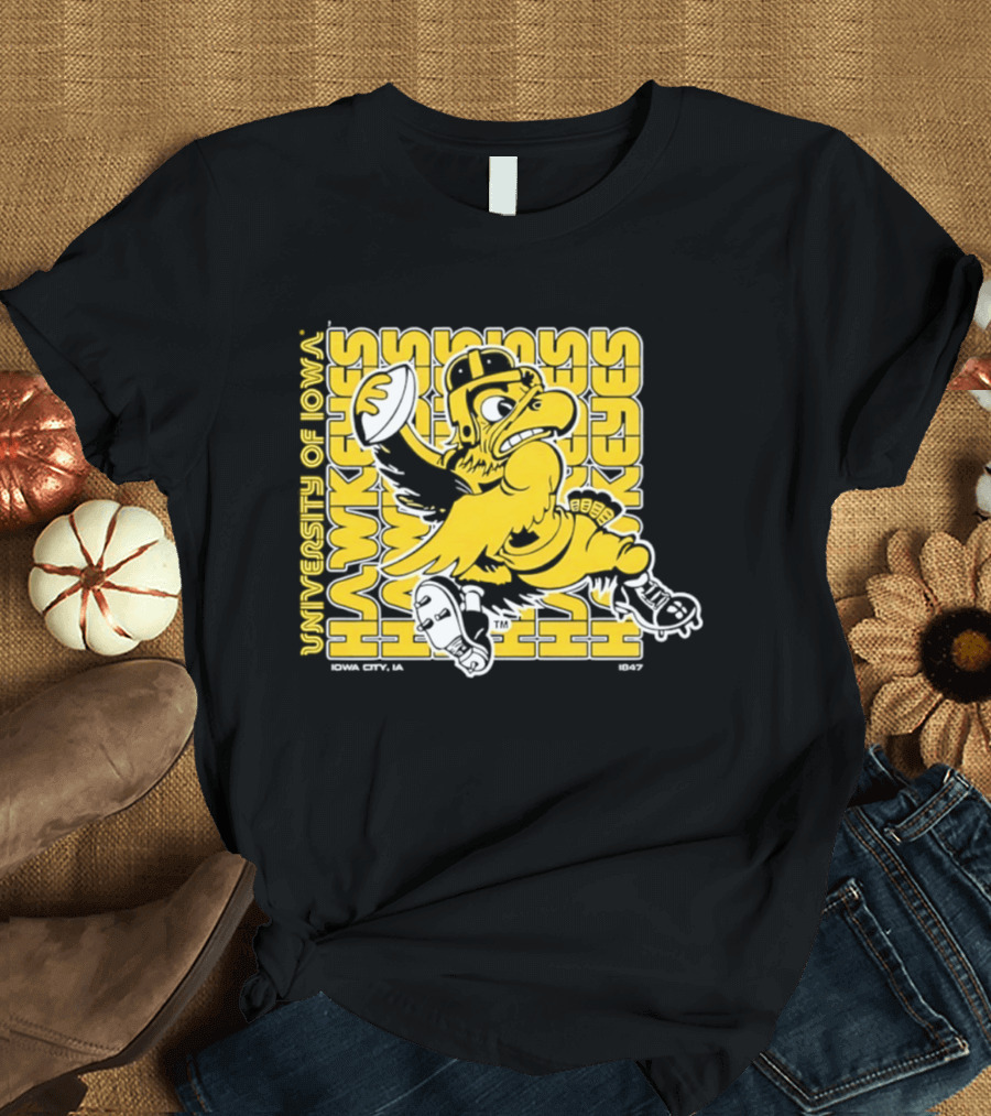 University Of Iowa Hawkeyes Mascot Iowa City Retro 1847 T-Shirt