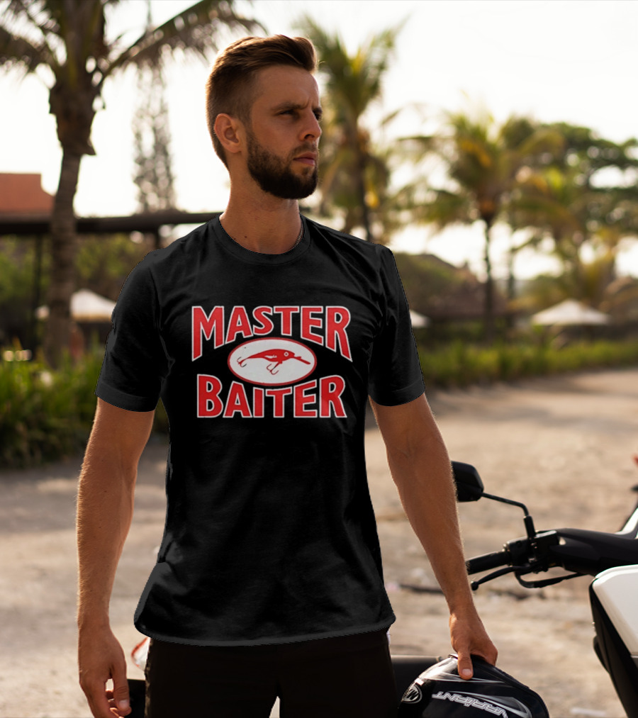 Master Baiter Fishing Lure Nostalgic Humor Décor T-Shirt