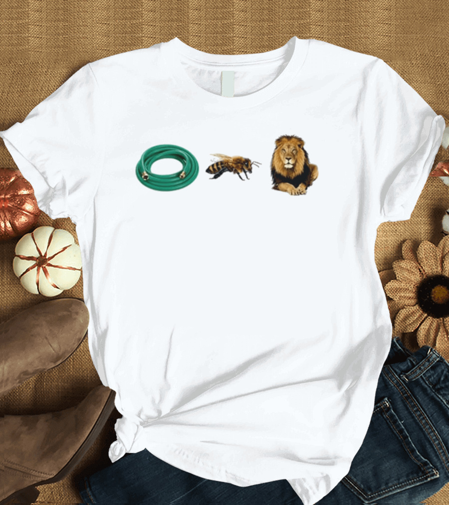 Hose Bee Lion Rebus Wordplay Pun Gardening Humor T-Shirt