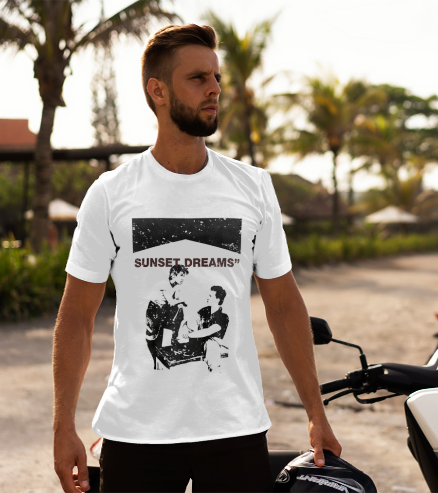 SUNSET DREAMS Streetwear T-Shirt
