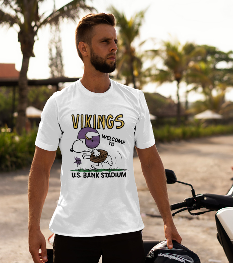 Minnesota Vikings Snoopy Welcome To U.S. Bank Stadium Peanuts Collaboration T-Shirt