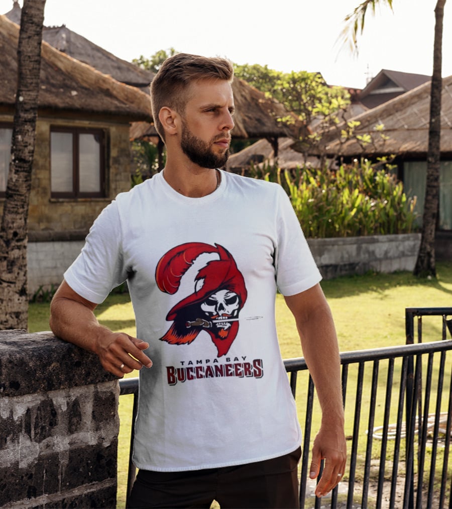 Rueben Bain Jr Tampa Bay Buccaneers 2026 Fire The Cannons Football Skeleton Pirate Flag T-Shirt