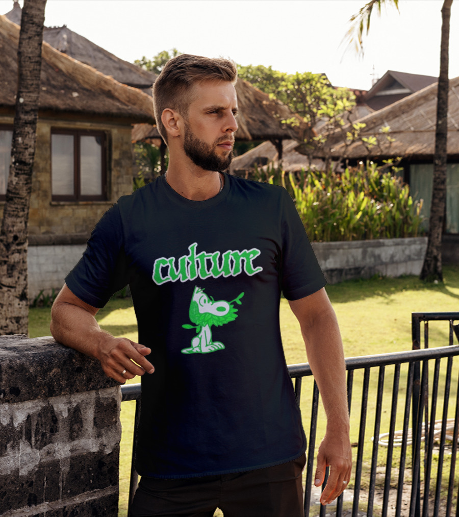 Culture Snoopy Peanuts Dog Leaf Crown T-Shirt