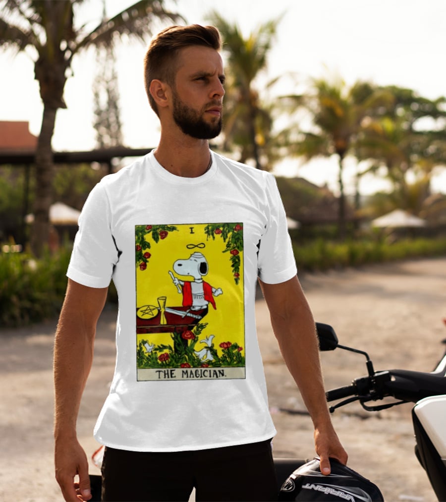 Snoopy Peanuts The Magician Tarot Card T-Shirt