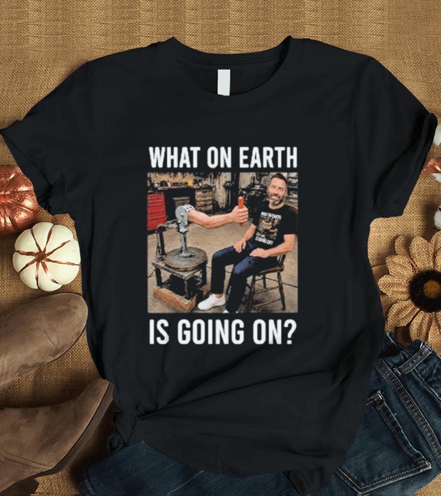 What On Earth Is Going On Funny Thumbs Up Robot Arm T-Shirt