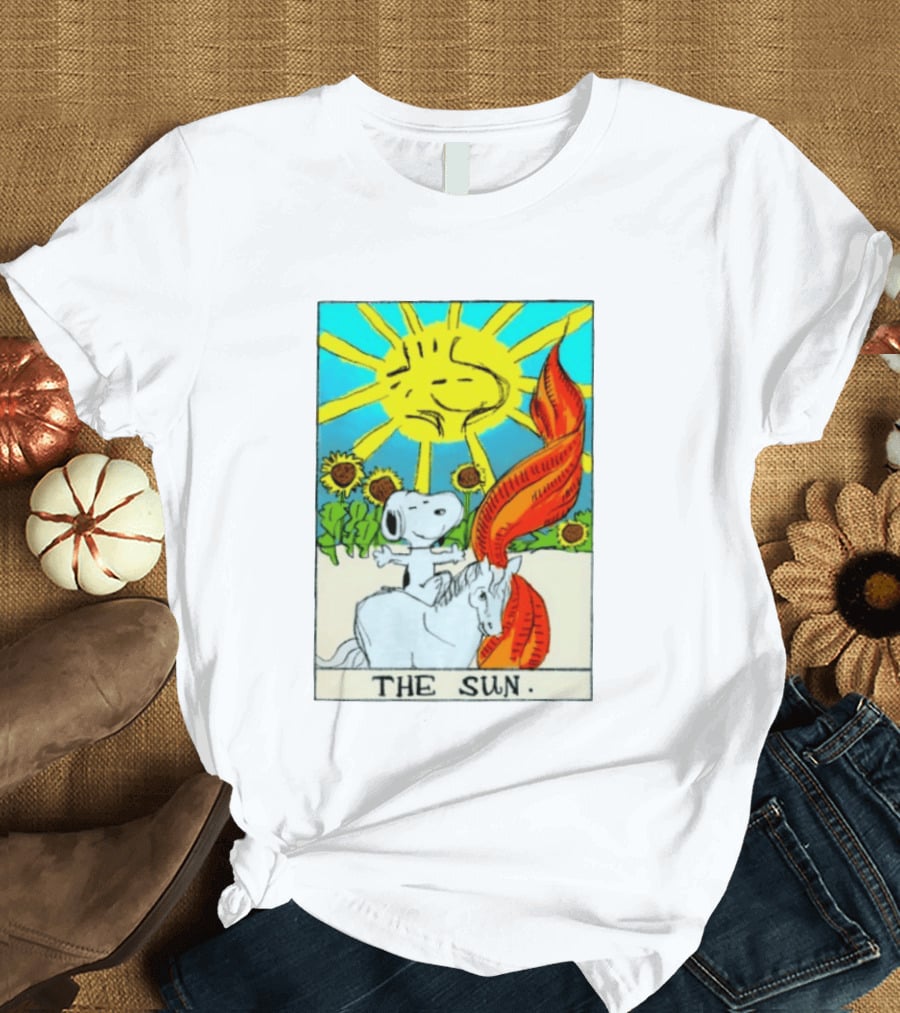 Snoopy The Sun Tarot Card Peanuts Charlie Brown Tarot T-Shirt