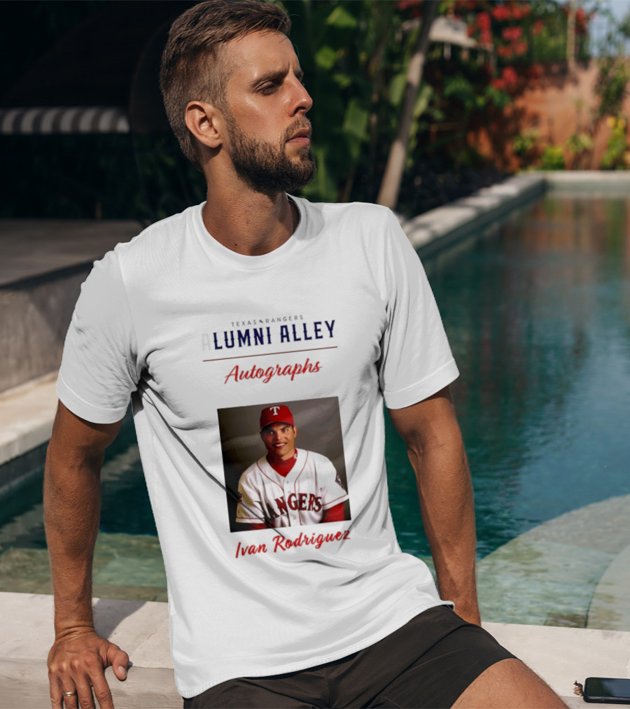 Texas Rangers Alumni Alley Ivan Rodriguez Autographs T-Shirt