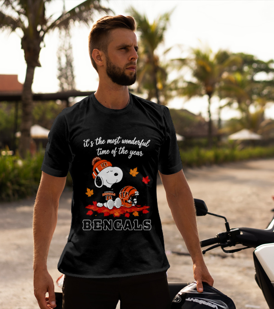 Cincinnati Bengals Snoopy Fall Halloween 2026 It's The Most Wonderful Time Of The Year T-Shirt