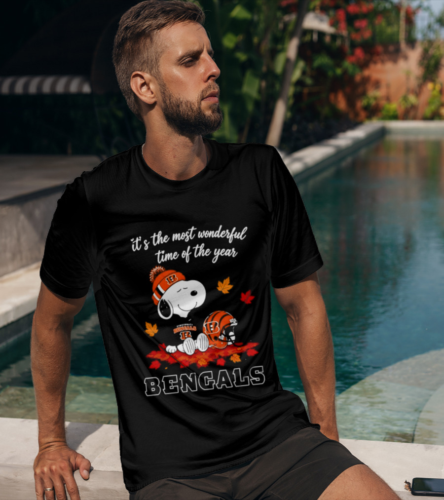 Cincinnati Bengals Snoopy Fall Halloween 2026 It's The Most Wonderful Time Of The Year T-Shirt