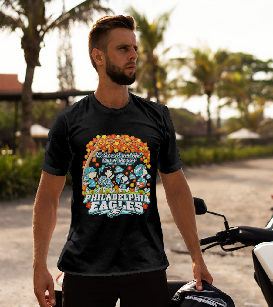 Philadelphia Eagles Peanuts Characters Autumn It's The Most Wonderful Time Of The Year T-Shirt