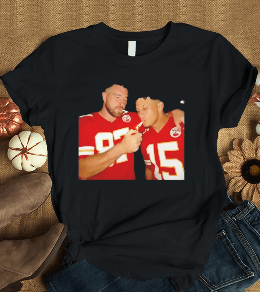 Kansas City Chiefs Mahomes Kelce Smoking 87 15 T-Shirt
