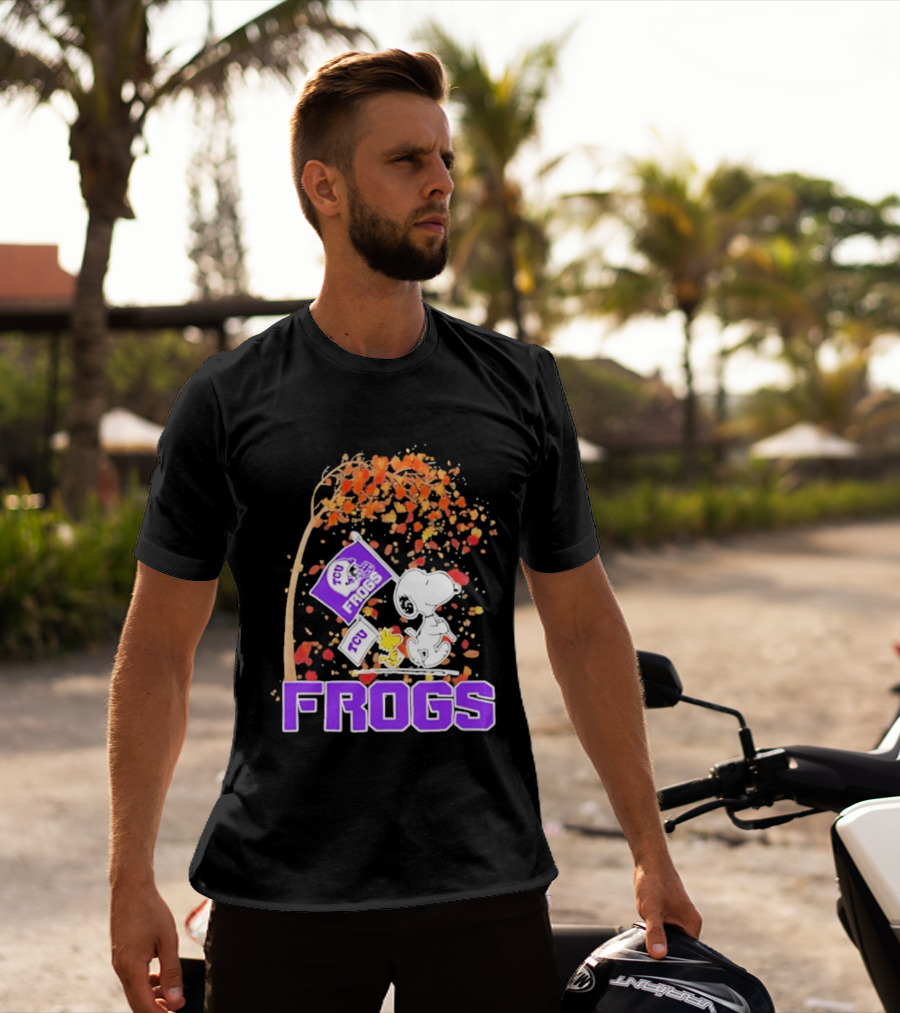TCU Horned Frogs Snoopy Peanuts Fall Leaves T-Shirt