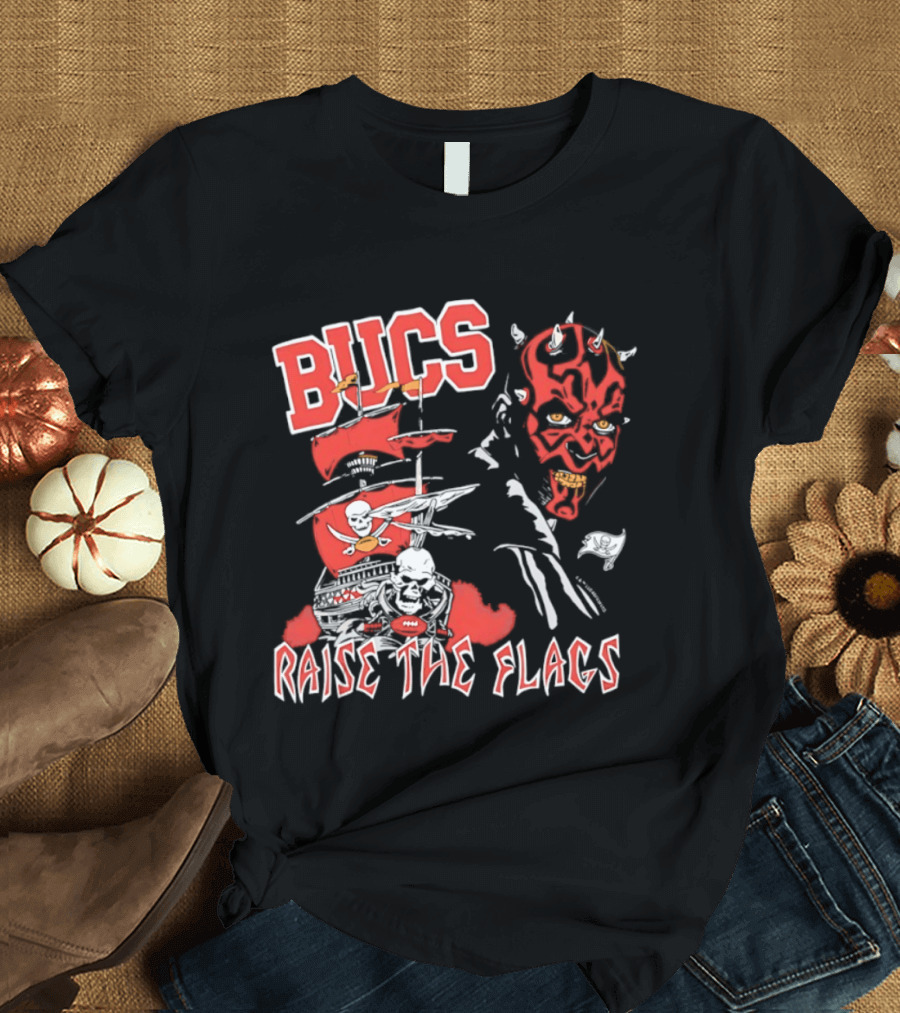 Bucs Darth Maul Raise The Flags Tampa Bay Buccaneers Star Wars T-Shirt