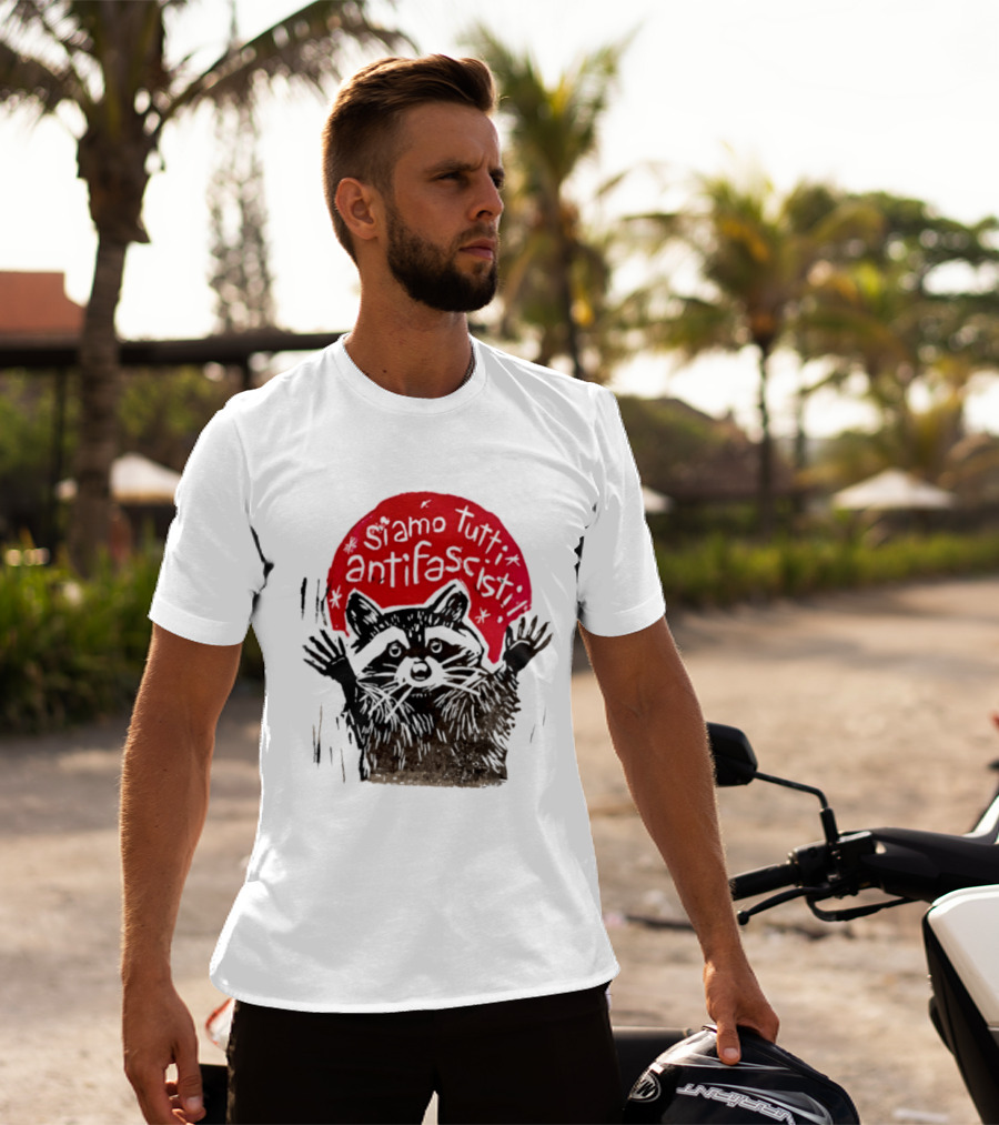 Siamo Tutti Antifascisti Raccoon Image T-Shirt