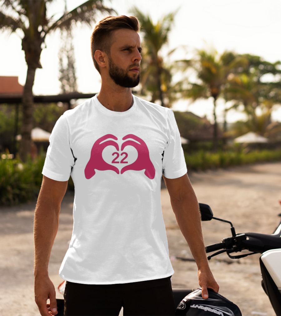 Feelin 22 Pink Heart Hands Gesture T-Shirt