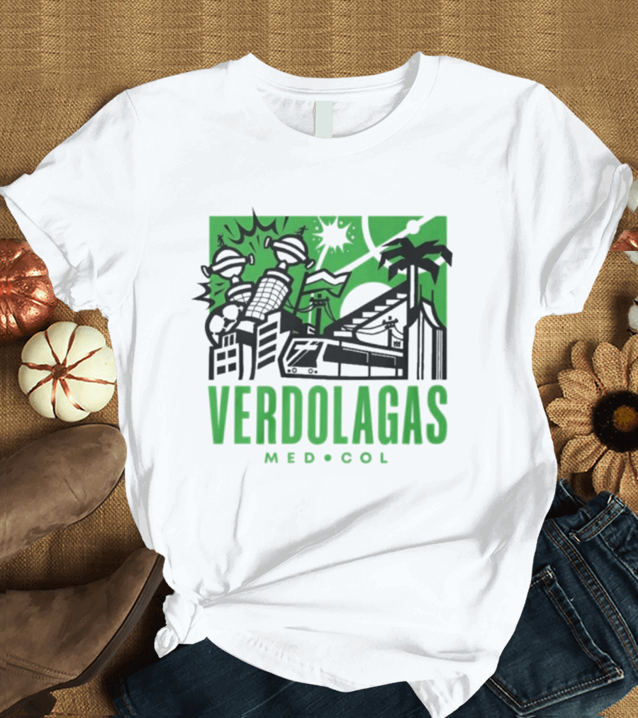 Verdolagas Med Col Medellín Paisa Culture Soccer Skyline Palm Trees T-Shirt