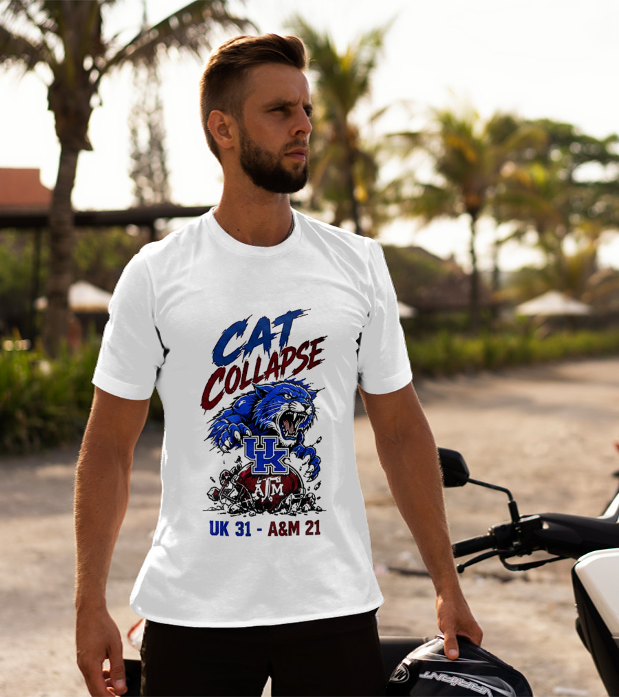 Cat Collapse UK Wildcats Crushing A&M Helmet UK 31 A&M 21 T-Shirt