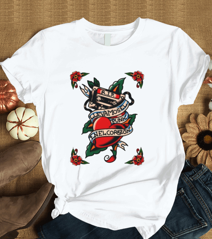 RIP Cassette Heart Llevamos El Punk En El Corazón Tattoo Style Roses T-Shirt