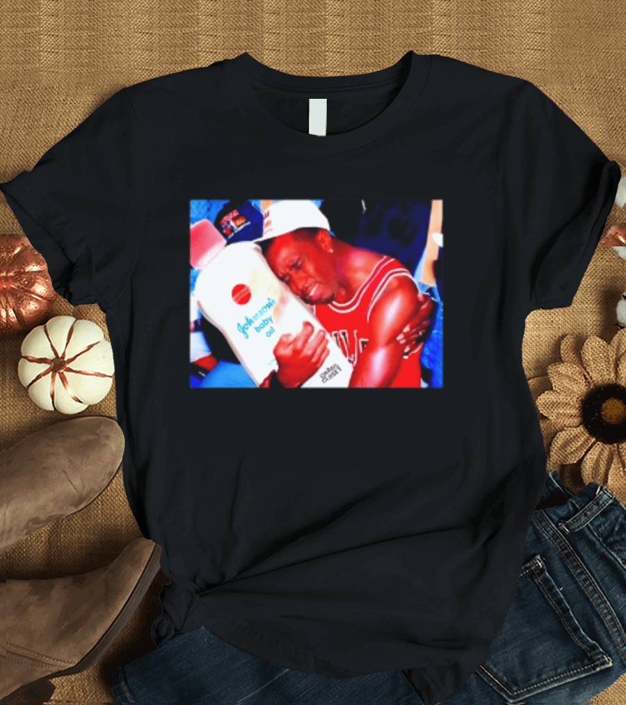 Sean Diddy Combs Johnson's Baby Oil Chicago Bulls Hugging Moment T-Shirt