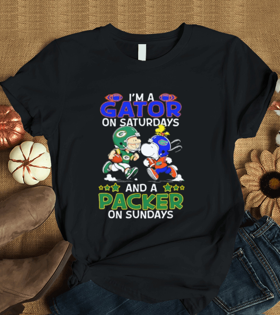 I'm A Gator On Saturdays And A Packer On Sundays Peanuts Football Charlie Brown Snoopy T-Shirt