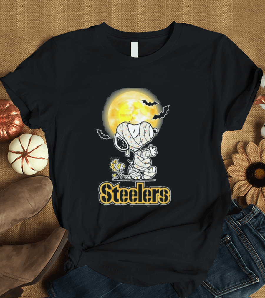 Pittsburgh Steelers Snoopy Halloween 2026 Holiday T-Shirt