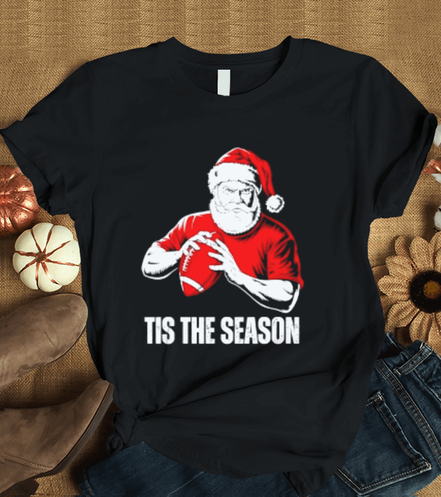 Santa Claus Playing Football Tis The Season Christmas 2026 T-Shirt