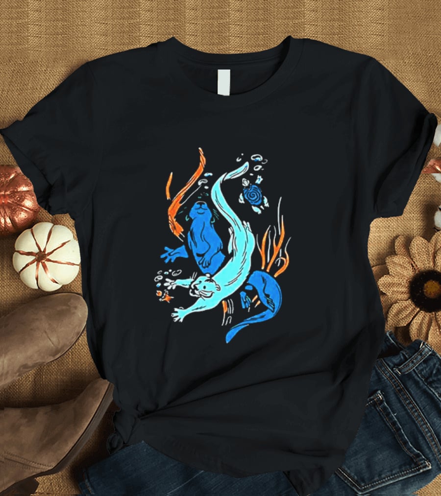Swimming Otters Sea Life Ocean Nature Wildlife Playful Underwater Scene T-Shirt