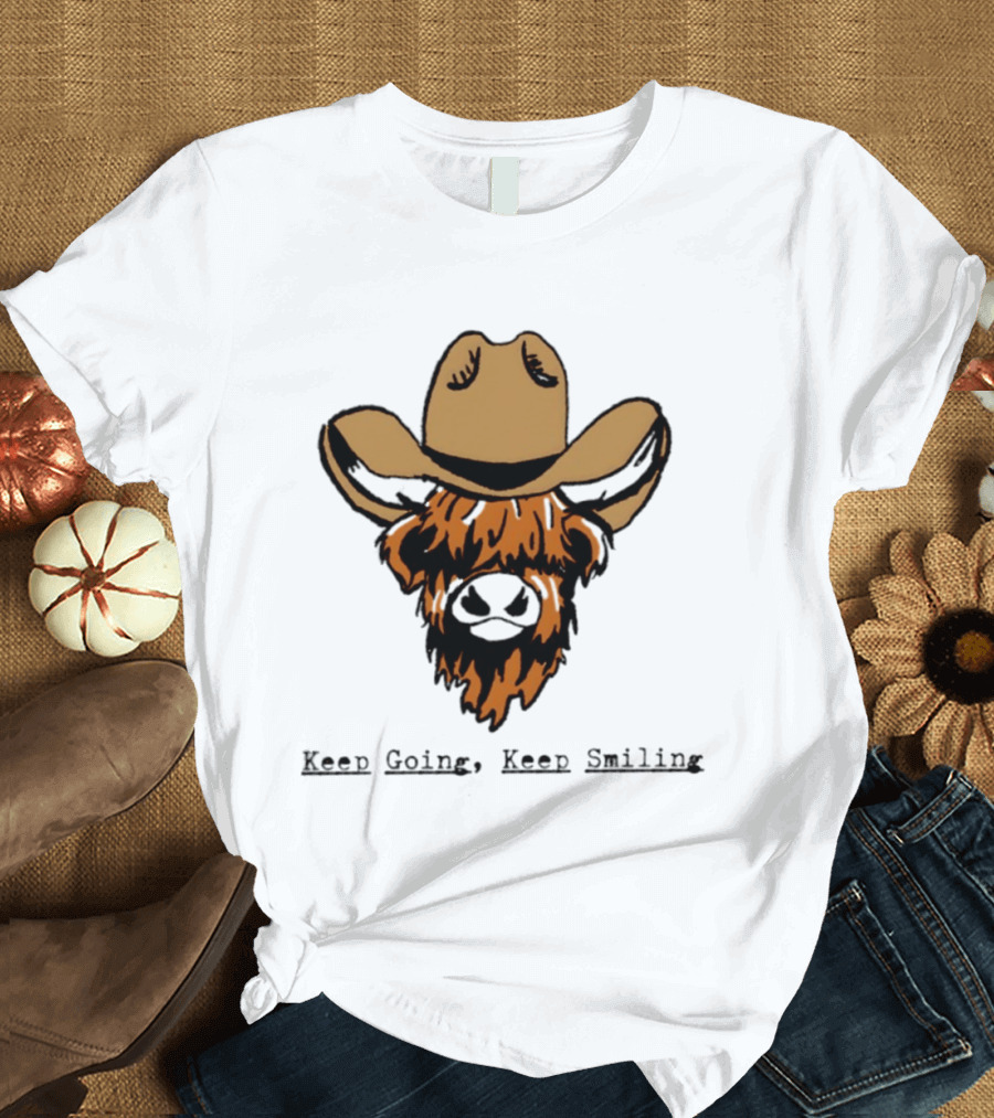 Highland Cow Cowboy Hat Keep Going Keep Smiling Vintage Look T-Shirt