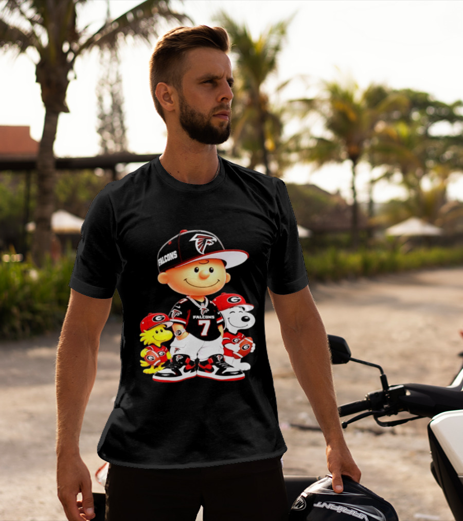 Charlie Brown Snoopy Woodstock Atlanta Falcons Georgia Bulldogs Football Fan Gear T-Shirt
