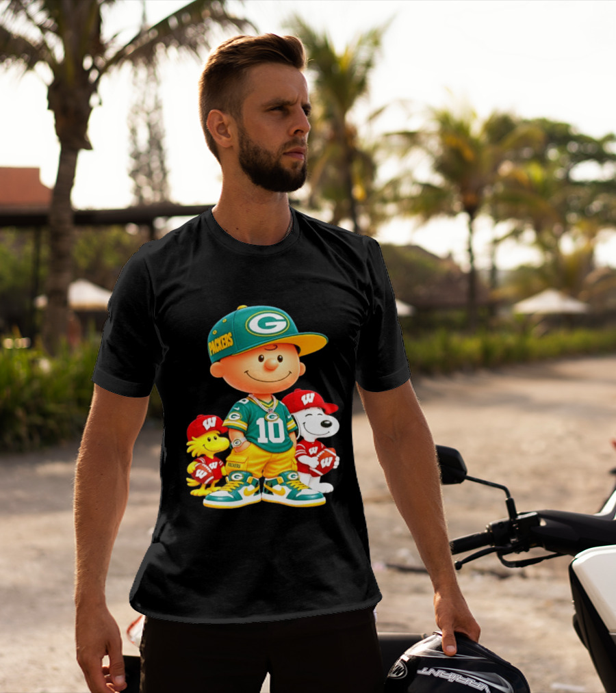 Charlie Brown Snoopy Woodstock Green Bay Packers Wisconsin Badgers Sports Fan Gear T-Shirt