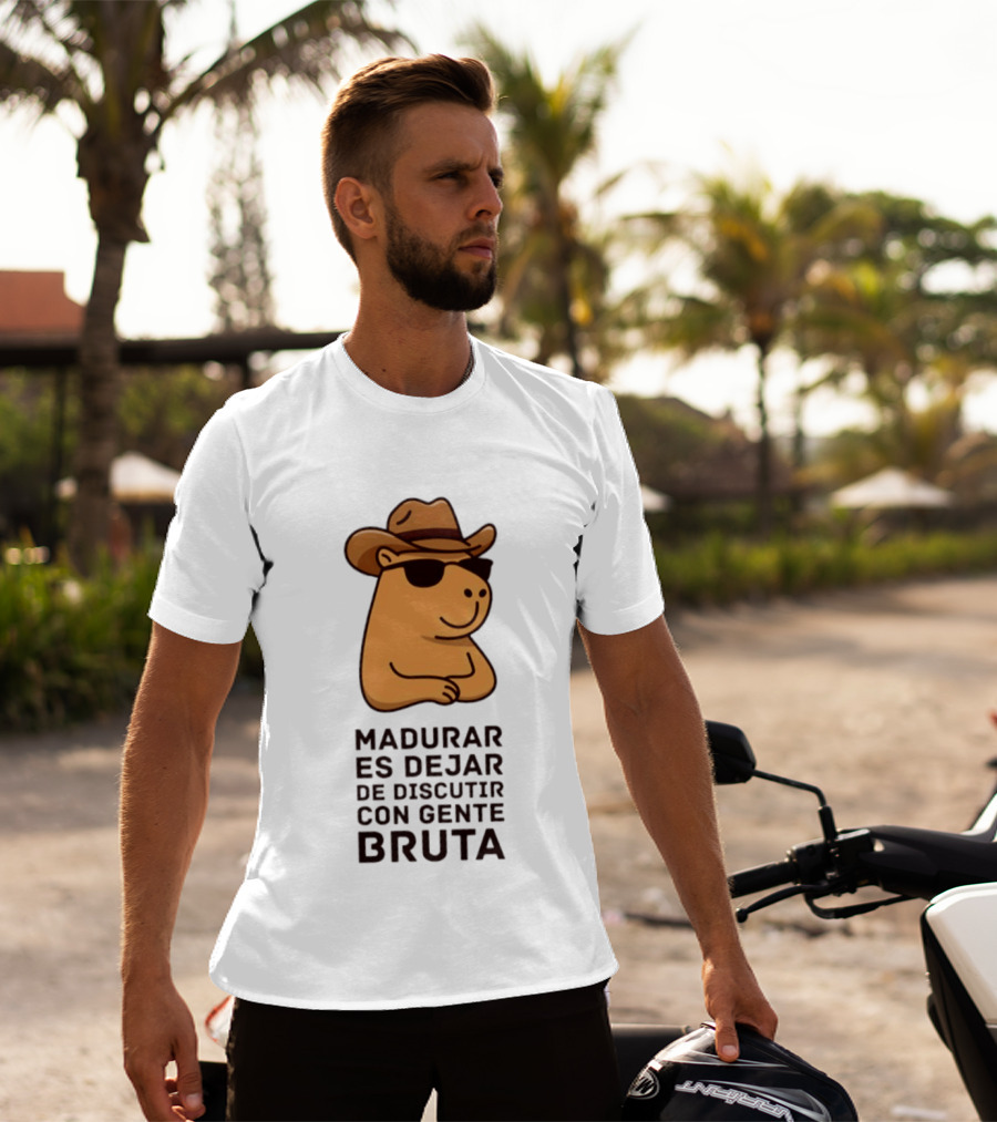 Capybara Madurar Es Dejar De Discutir Con Gente Bruta Cowgirl Hat Sunglasses T-Shirt