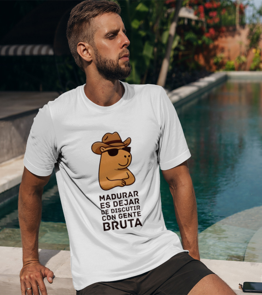 Capybara Madurar Es Dejar De Discutir Con Gente Bruta Cowgirl Hat Sunglasses T-Shirt
