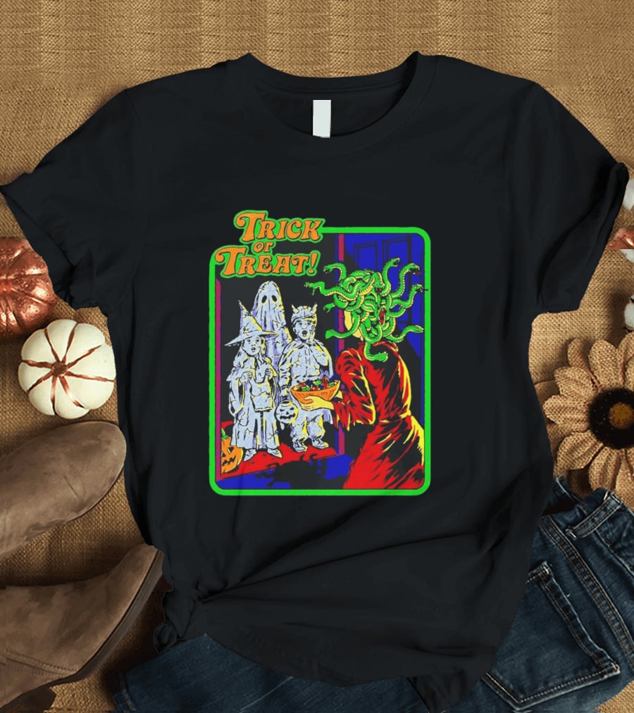 Trick Or Treat Medusa Halloween Retro Comic T-Shirt